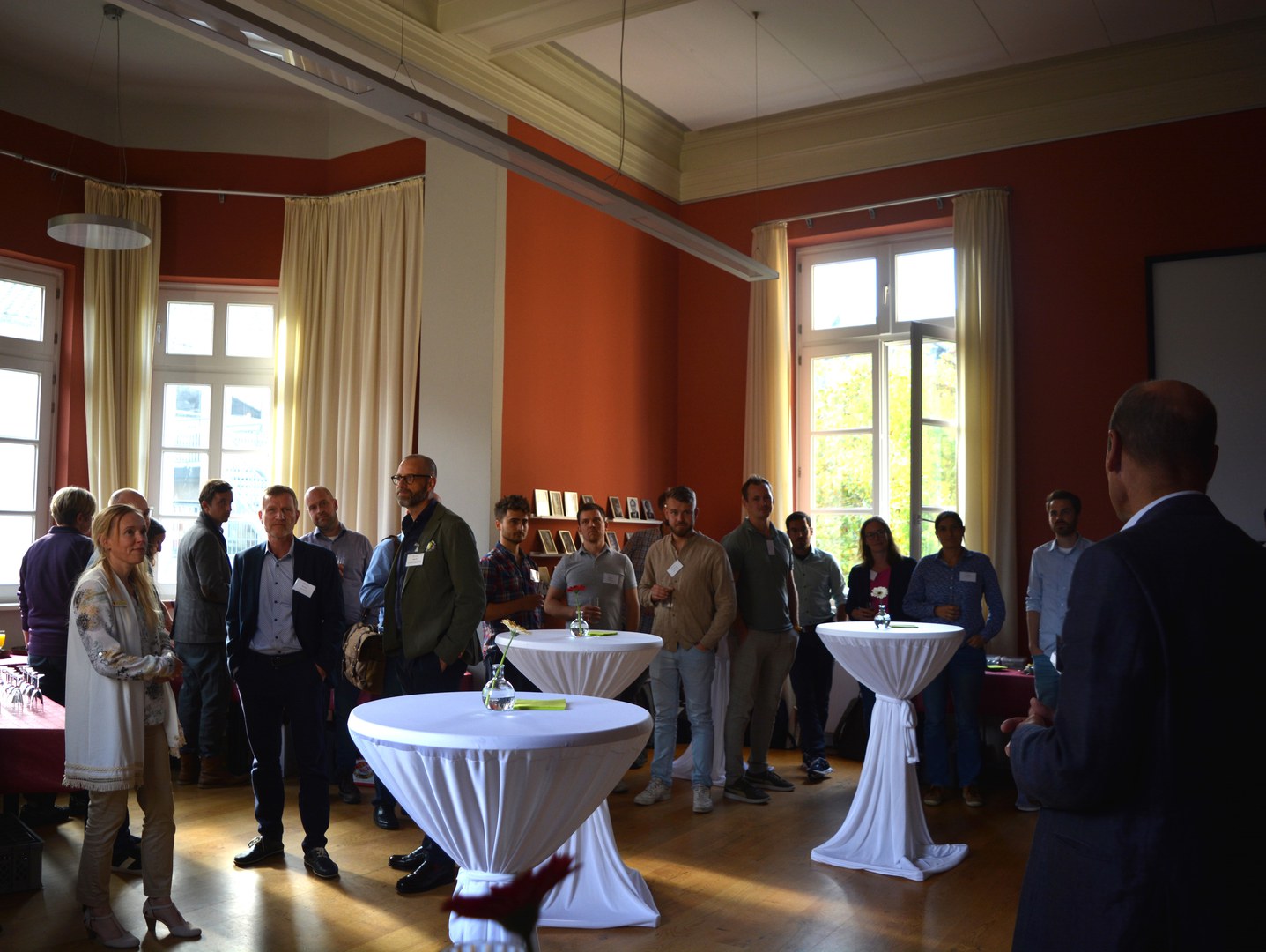 Get-together im Roten Saal